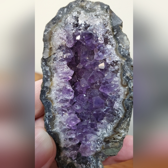 Amethyst Crystals Slice - Picture 1 of 15